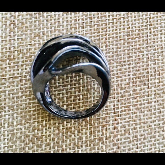 Ring - Picture 2 of 2